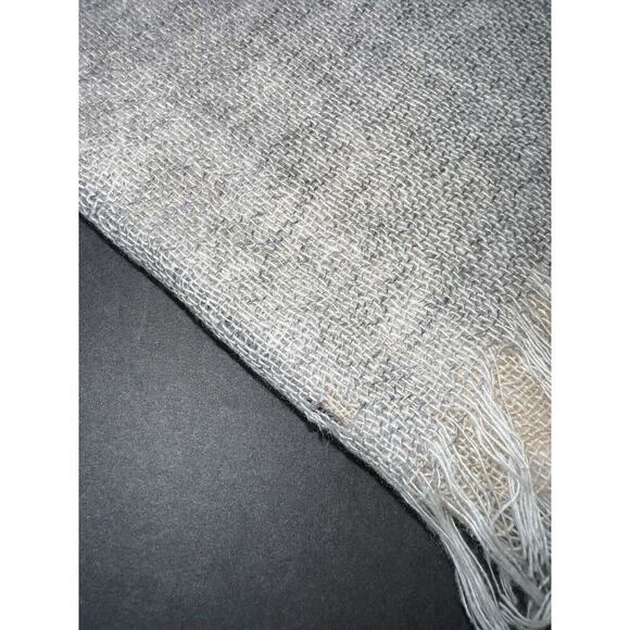 Neiman Marcus $250 Women's lightweight Cashmere Colorblock Scarf One Size 80"L - Picture 2 of 8